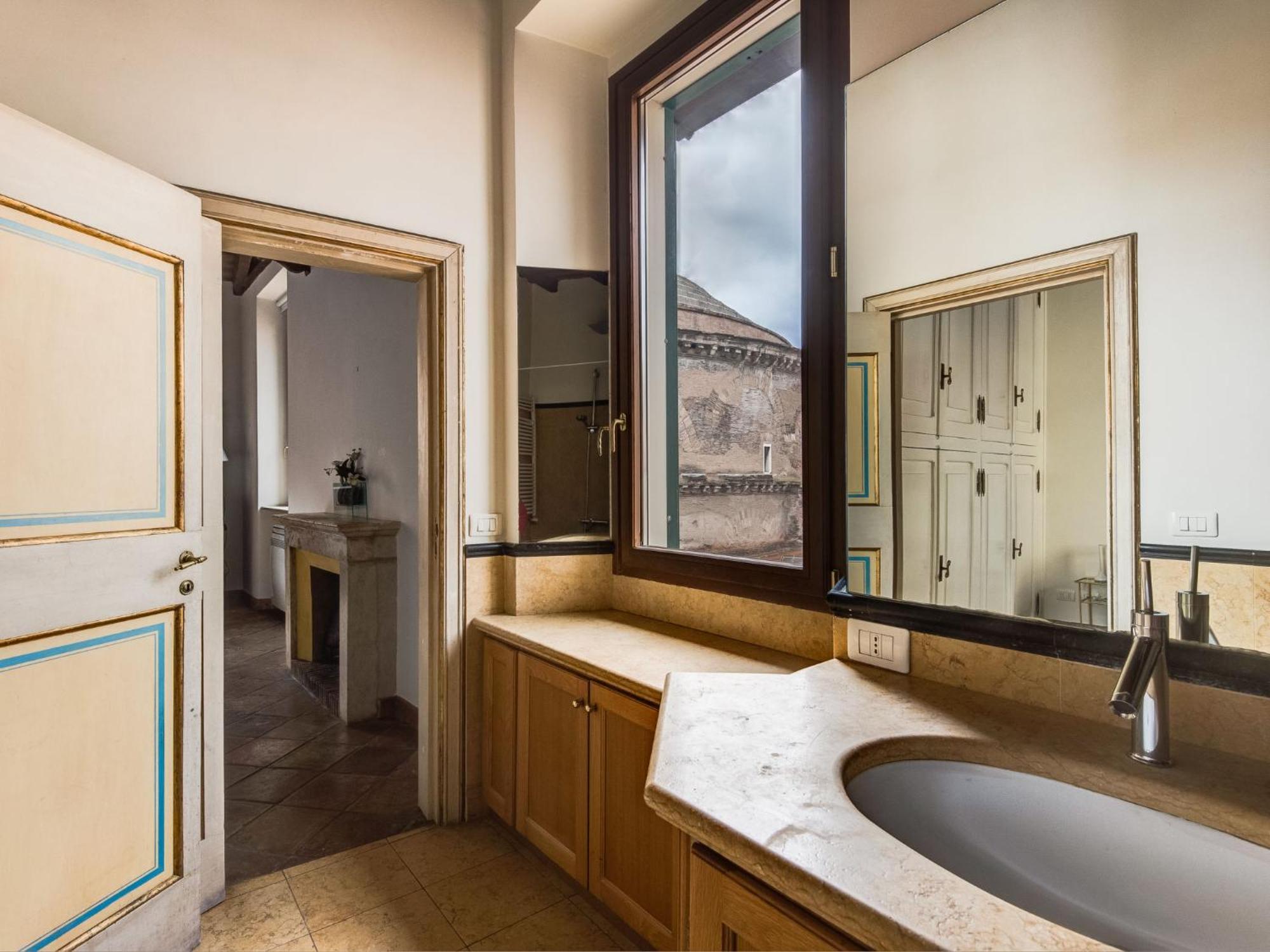 Appartamento Pantheon View By Interhome